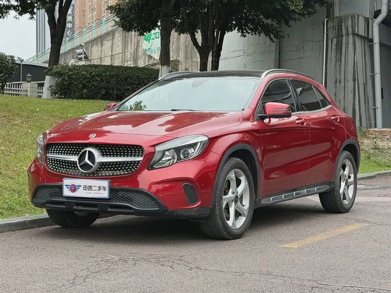 Mercedes-Benz GLA-Class