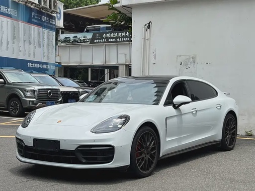 Porsche Panamera 2023