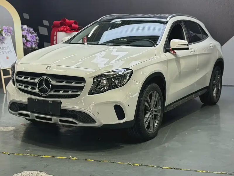 Mercedes-Benz GLA-Class