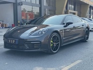 Porsche Panamera 2021