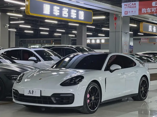 Porsche Panamera 2021