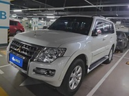 Mitsubishi Pajero 2020