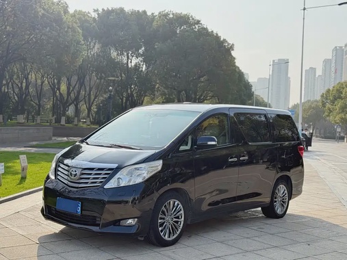 Toyota Alphard 2011