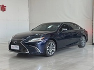 Lexus ES 2021
