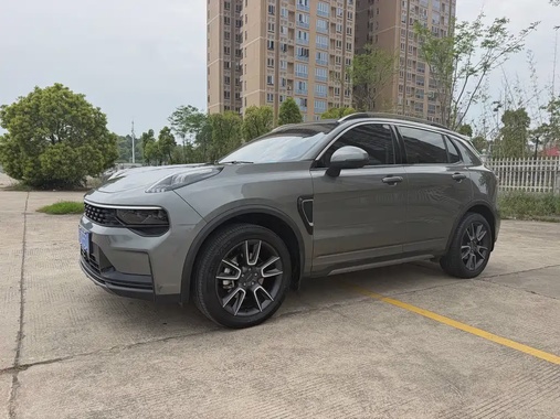 Lynk & Co 01 2022
