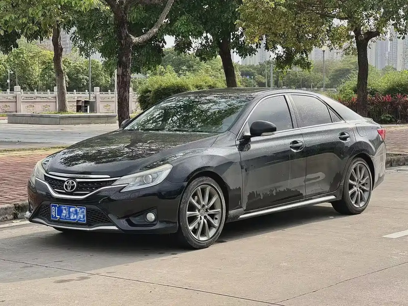 Toyota Reiz