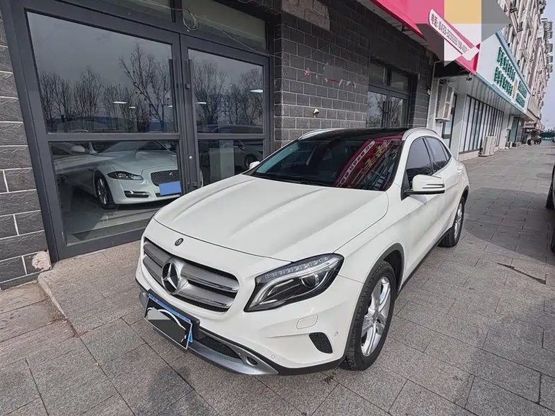 Mercedes-Benz GLA-Class