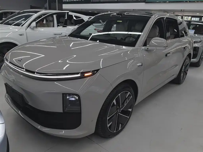 Li Auto L6