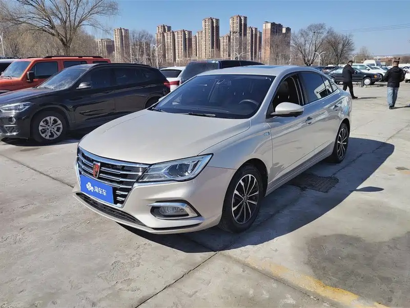 Roewe i5