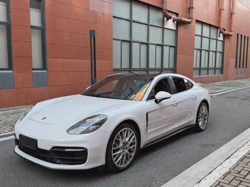Porsche Panamera 2022