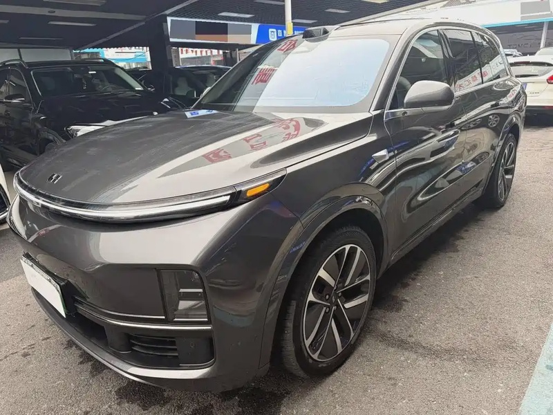 Li Auto L8