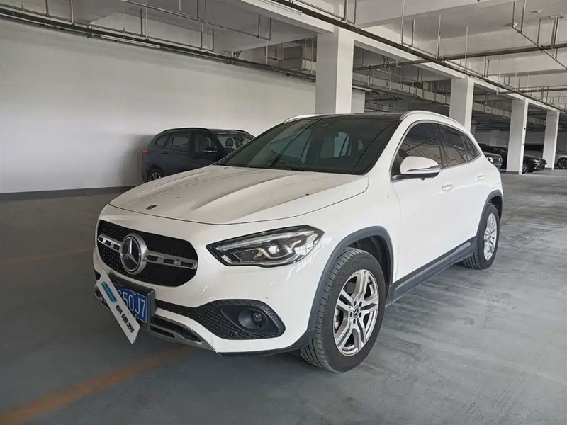 Mercedes-Benz GLA-Class