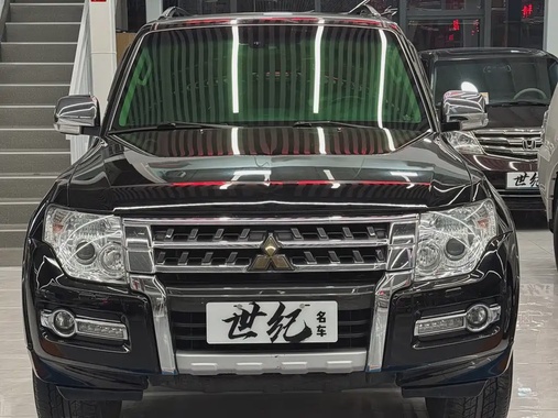 Mitsubishi Pajero 2017