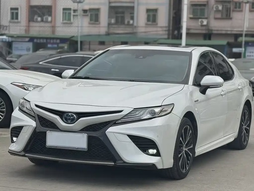 Toyota Camry 2019