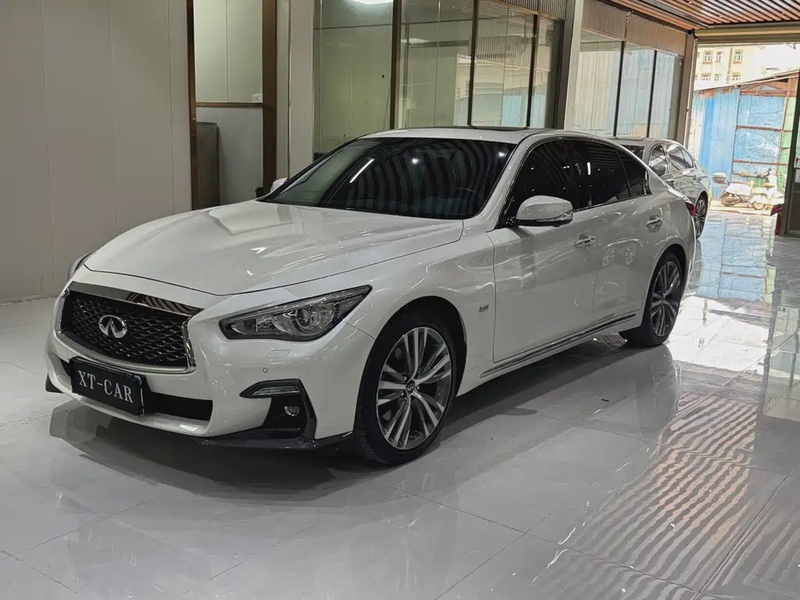 Infiniti Q50
