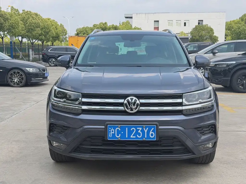 Volkswagen Tharu