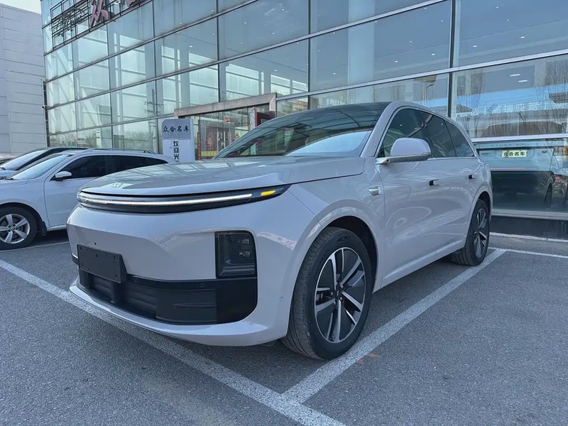 Li Auto L6