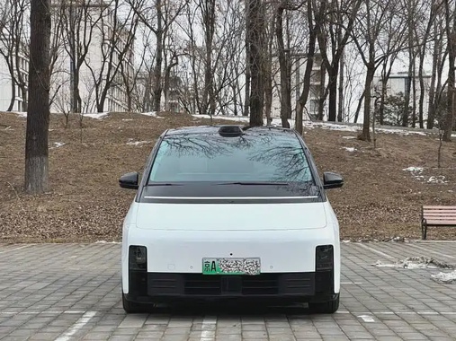 Li Auto MEGA 2025
