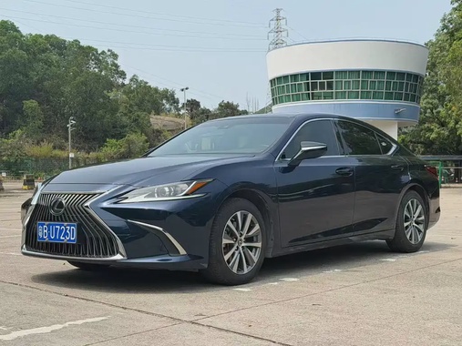 Lexus ES 2018