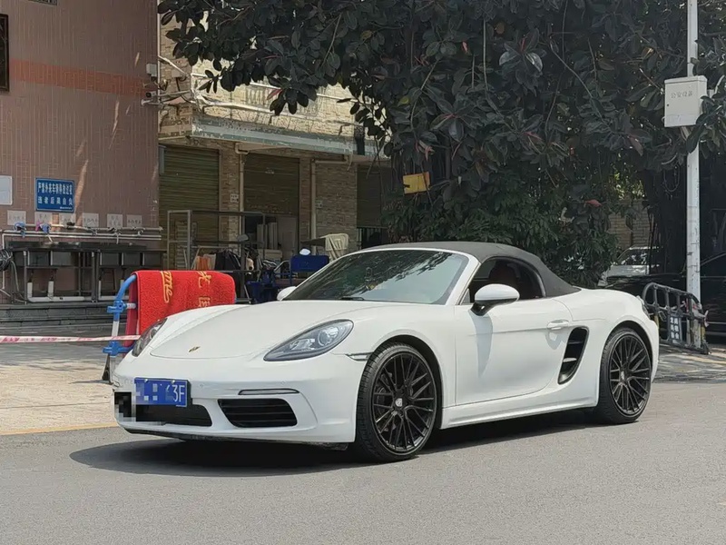 Porsche 718