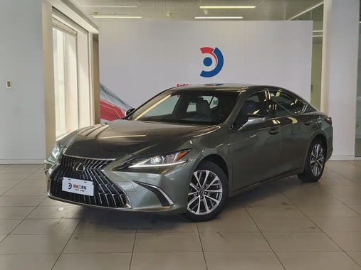 Lexus ES 2022