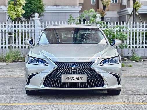Lexus ES 2018