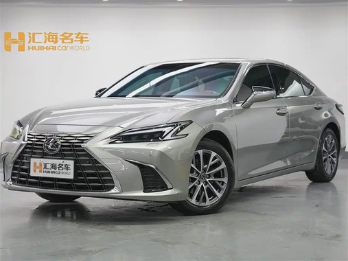 Lexus ES 2026
