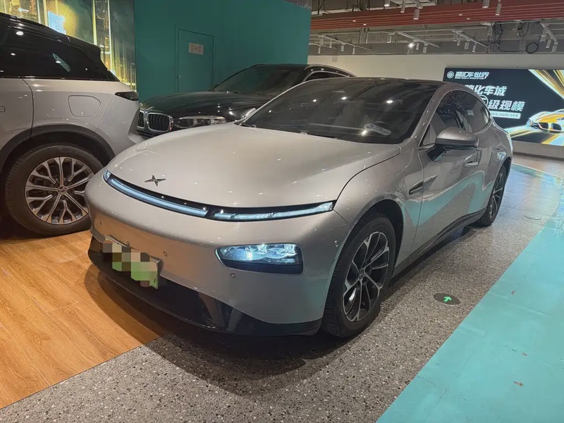 XPeng P7