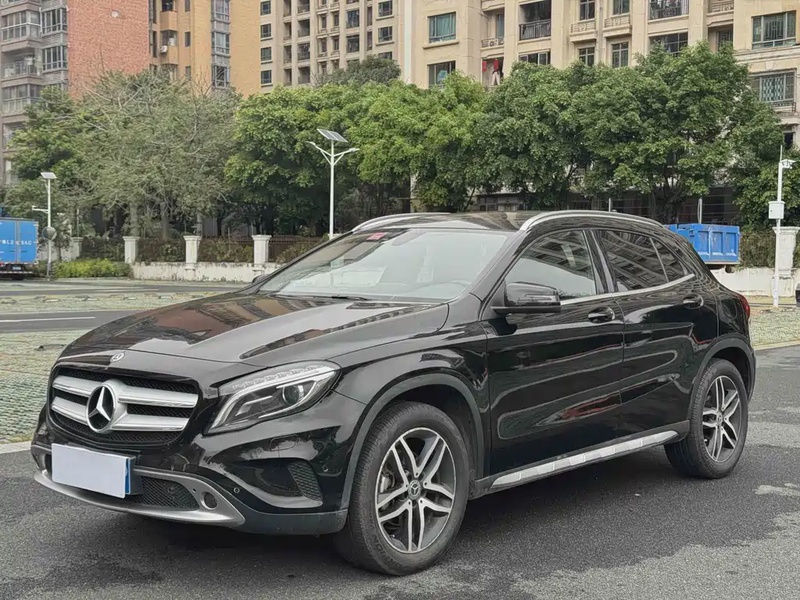 Mercedes-Benz GLA-Class