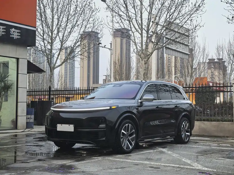 Li Auto L8