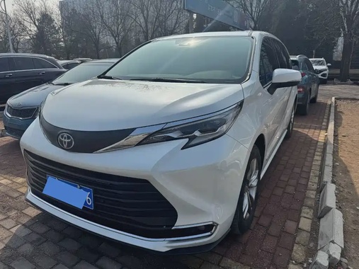 Toyota Sienna 2023
