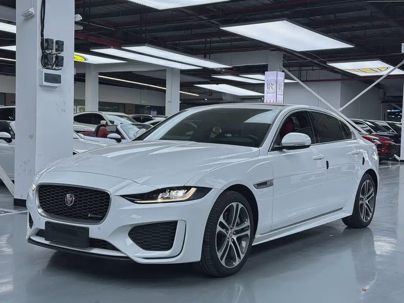 Jaguar XE