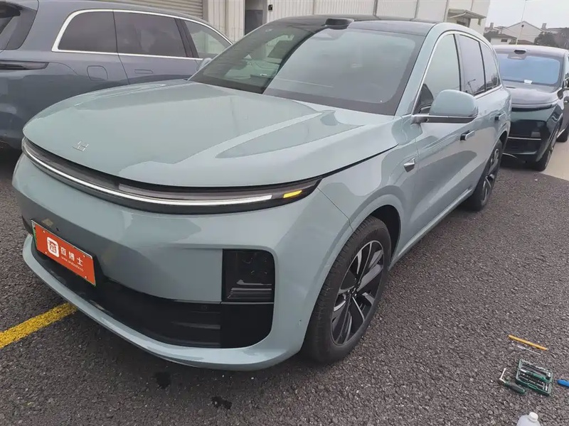Li Auto L6