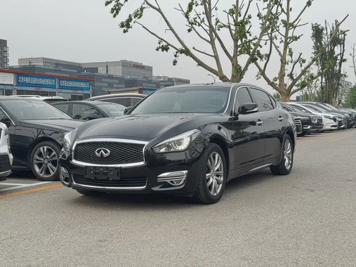 Infiniti Q70 2016