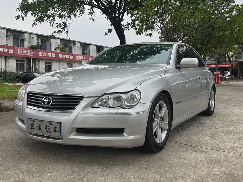 Toyota Reiz