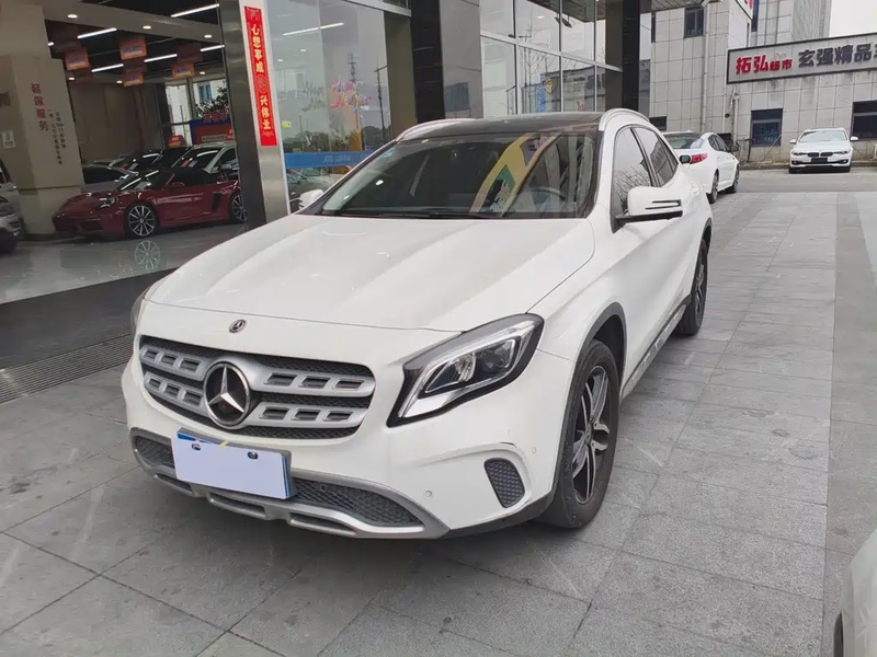 Mercedes-Benz GLA-Class