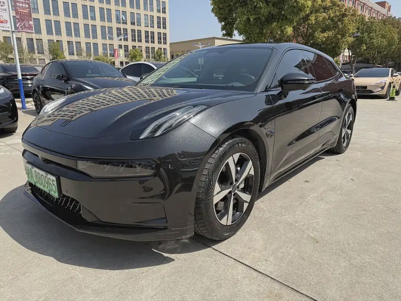 Zeekr 001