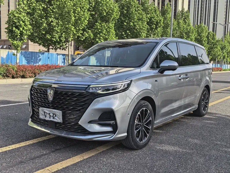 Roewe iMAX8