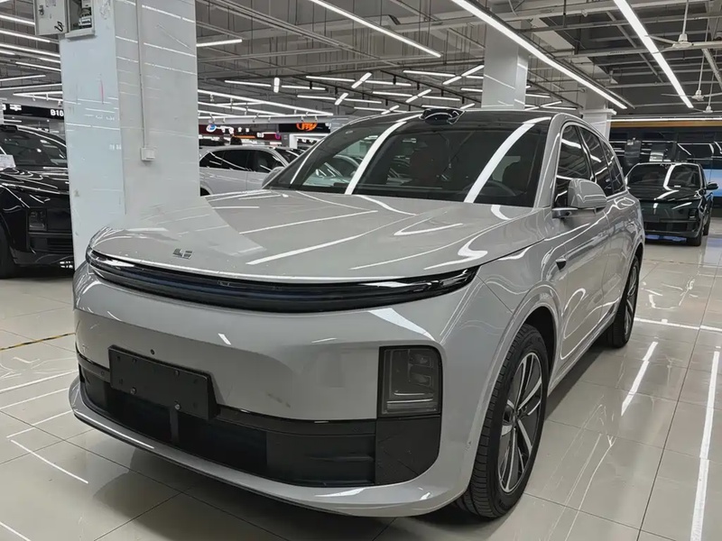 Li Auto L6