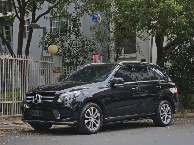 Mercedes-Benz GLE-Class