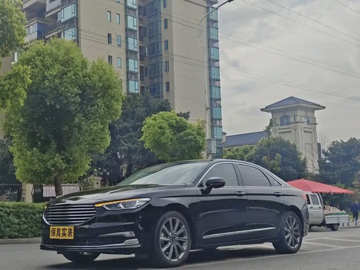 Ford Taurus 2020