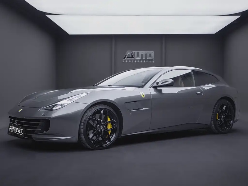 Ferrari GTC4Lusso