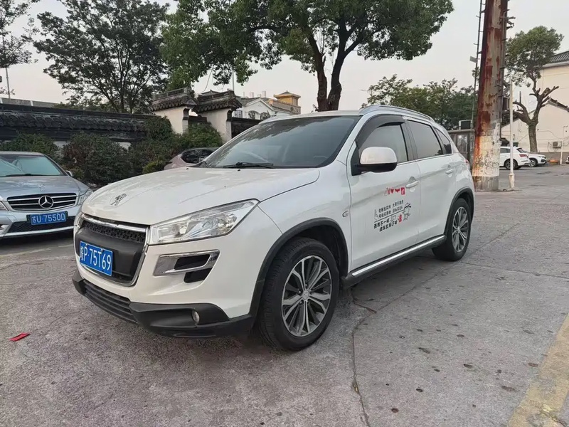 Peugeot 4008