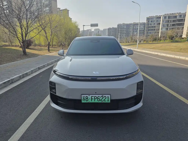 Li Auto L6
