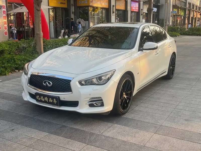 Infiniti Q50