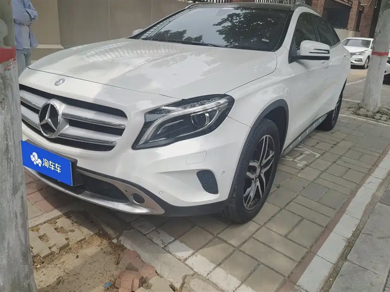 Mercedes-Benz GLA-Class