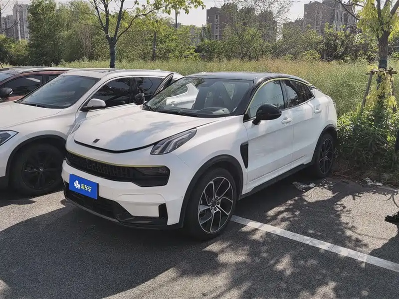 Lynk & Co 05