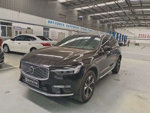 Volvo XC60 2025