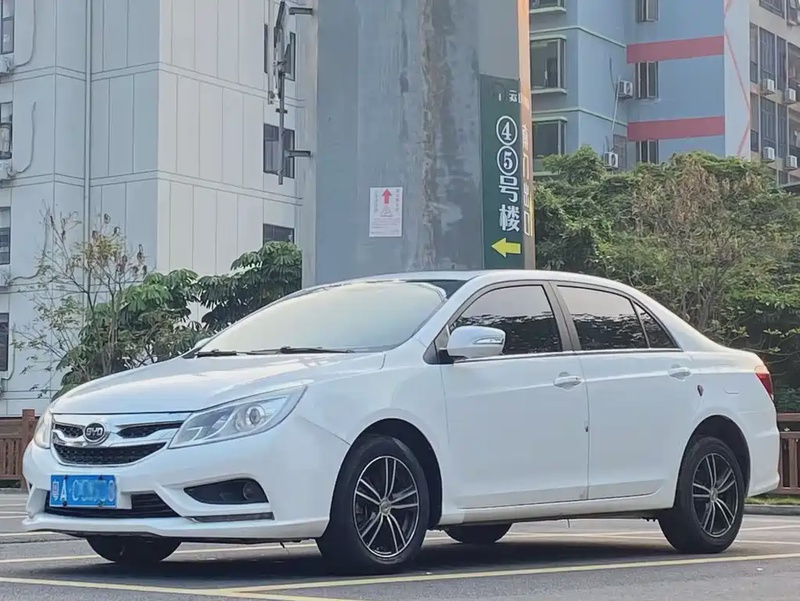 BYD Surui