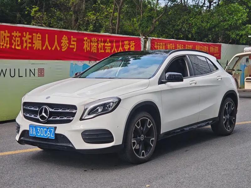 Mercedes-Benz GLA-Class